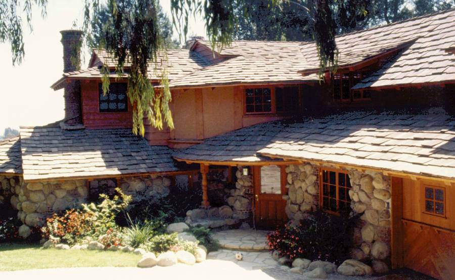 Local Expertise Matters: Why Choose Experienced Professionals for Your Los Angeles Roofing Needs