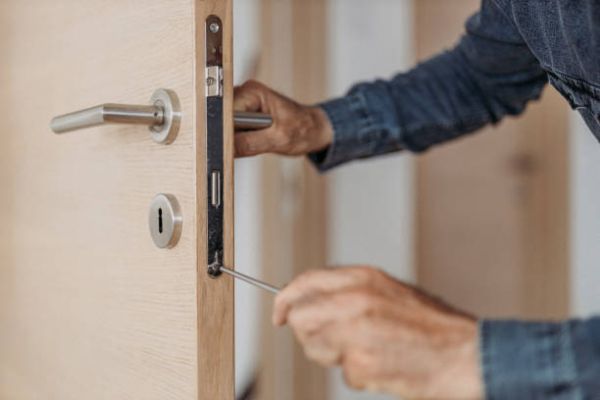 Emergency Lockouts: What to Do When Time is Critical